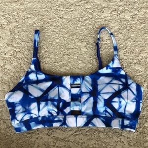 Forever 21 sports bra size medium
